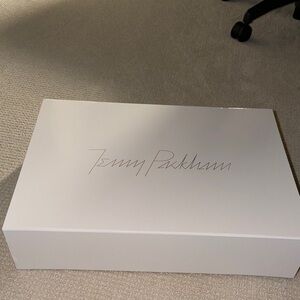 Jenny Packham Elegant White Gift Box